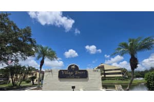 13604 VILLAGE DRIVE, TAMPA, FL 33618 - MLS#MFRTB8514849