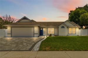 8055 LESIA CIRCLE, ORLANDO, FL 32835 - MLS#MFRTB8514890