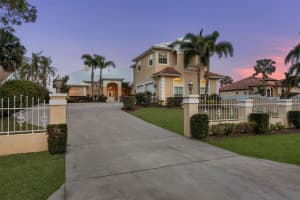 4915 TROYDALE ROAD, TAMPA, FL 33615 - MLS#MFRTB8515012