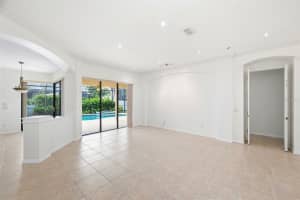6611 CHICKADEE LANE, BRADENTON, FL 34202 - MLS#MFRTB8515061
