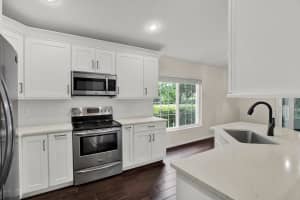 16002 ROBEY COURT, TAMPA, FL 33647 - MLS#MFRTB8515180