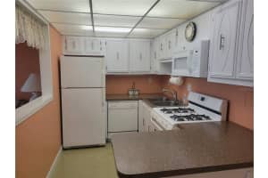 9950 62ND TERRACE, ST PETERSBURG, FL 33708 - MLS#MFRTB8515338