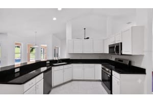 3325 INDIAN TRAIL, EUSTIS, FL 32726 - MLS#MFRTB8515416