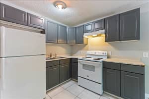 6345 NEWTOWN CIRCLE, TAMPA, FL 33615 - MLS#MFRTB8515502