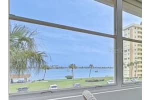 4550 COVE CIRCLE, ST PETERSBURG, FL 33708 - MLS#MFRTB8515538