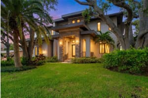 4905 SPRING LAKE DRIVE, TAMPA, FL 33629 - MLS#MFRTB8515550