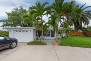 55 A DOLPHIN DRIVE, ST PETERSBURG, FL 33706 - MLS#MFRTB8515656