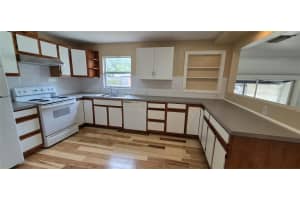 425 40TH AVENUE, ST PETERSBURG, FL 33703 - MLS#MFRTB8515678