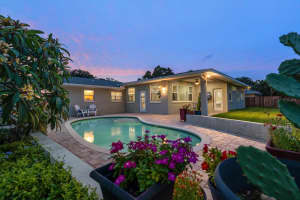 209 LIVE OAK LANE, LARGO, FL 33770 - MLS#MFRTB8515816