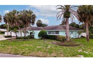 301 Palm Dr, LARGO 301 Palm Dr, LARGO
