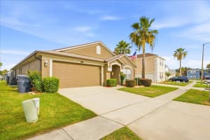 842 LOCKBREEZE DRIVE, DAVENPORT, FL 33897 - MLS#MFRTB8516176
