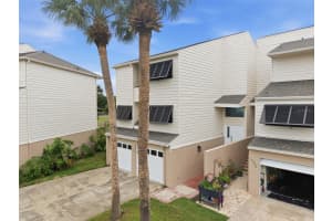 13988 LAKE POINT DRIVE, CLEARWATER, FL 33762 - MLS#MFRTB8516243
