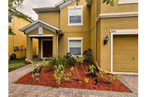 8848 CAMERON CREST DRIVE, TAMPA, FL 33626 - MLS#MFRTB8516254
