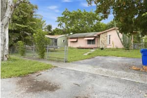 3121 72ND WAY, HOLLYWOOD, FL 33024 - MLS#MFRTB8516498