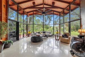 10134 WHITE TROUT LANE, TAMPA, FL 33618 - MLS#MFRTB8516965