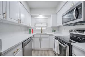 3717 46TH AVENUE, ST PETERSBURG, FL 33711 - MLS#MFRTB8517045