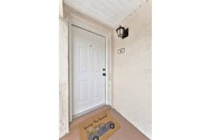 592 100TH AVENUE, ST PETERSBURG, FL 33702 - MLS#MFRTB8517118