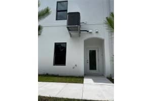 4363 CAMBIO GARDENS COURT, TAMPA, FL 33610 - MLS#MFRTB8517133