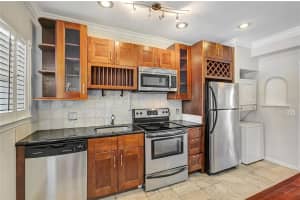 201 6TH STREET, ST PETERSBURG, FL 33701 - MLS#MFRTB8517191