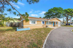 7901 Causeway Blvd S, ST PETERSBURG 7901 Causeway Blvd S, ST PETERSBURG