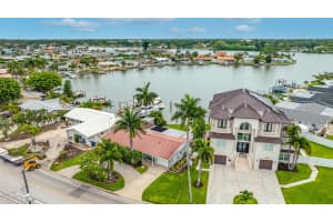560 79TH STREET, ST PETERSBURG, FL 33707 - MLS#MFRTB8517783