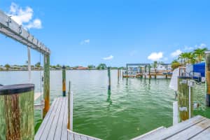 560 79TH STREET, ST PETERSBURG, FL 33707 - MLS#MFRTB8517783