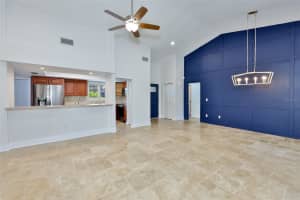14651 VILLAGE GLEN CIRCLE, TAMPA, FL 33618 - MLS#MFRTB8518191