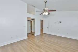 14651 VILLAGE GLEN CIRCLE, TAMPA, FL 33618 - MLS#MFRTB8518191