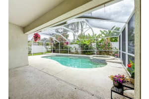 2003 BERRY LAKE DRIVE, BRANDON, FL 33510 - MLS#MFRTB8518216