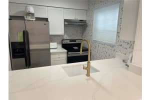 6826 STONES THROW CIRCLE, ST PETERSBURG, FL 33710 - MLS#MFRTB8518293