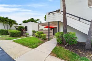 593 LAKESIDE DRIVE, BRADENTON, FL 34210 - MLS#MFRTB8518661
