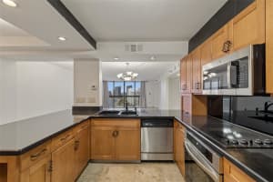 2413 BAYSHORE BOULEVARD, TAMPA, FL 33629 - MLS#MFRTB8518676
