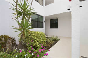 521 BAYPORT WAY, LONGBOAT KEY, FL 34228 - MLS#MFRTB8518960