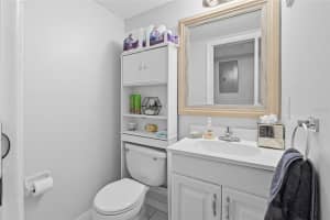 5104 TENNIS COURT CIRCLE, TAMPA, FL 33617 - MLS#MFRTB8519129