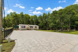 17808 DOGWOOD DRIVE, LUTZ, FL 33558 - MLS#MFRTB8519244