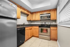 3036 EASTLAND BOULEVARD, CLEARWATER, FL 33761 - MLS#MFRTB8519367
