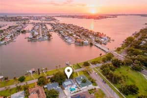 110 SUNSET DRIVE, ST PETERSBURG, FL 33707 - MLS#MFRTB8519370