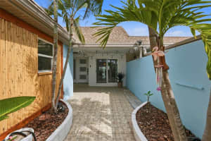 573 BOCA CIEGA POINT BOULEVARD, ST PETERSBURG, FL 33708 - MLS#MFRTB8519378