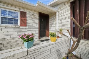 10310 BLUE FIELD CT, THONOTOSASSA, FL 33592 - MLS#MFRTB8520044