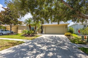 905 Parker Den Dr, RUSKIN