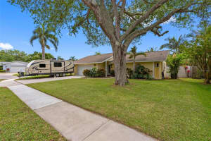 13440 RUSTIC PINES BOULEVARD, SEMINOLE, FL 33776 - MLS#MFRTB8520436