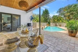 990 SAN CARLOS COURT, ST PETERSBURG, FL 33702 - MLS#MFRTB8521003