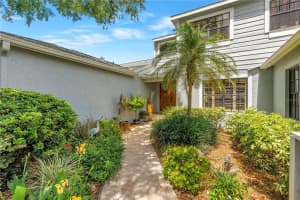 990 SAN CARLOS COURT, ST PETERSBURG, FL 33702 - MLS#MFRTB8521003