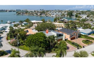 735 79TH CIRCLE, ST PETERSBURG, FL 33707 - MLS#MFRTB8521145