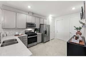 18809 INDIAN ROCK PLACE, LAKEWOOD RANCH, FL 34211 - MLS#MFRTB8521404