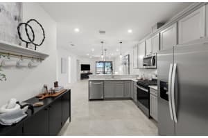18809 INDIAN ROCK PLACE, LAKEWOOD RANCH, FL 34211 - MLS#MFRTB8521404