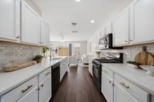 9530 PARK VILLAGE DRIVE, TAMPA, FL 33626 - MLS#MFRTB8521413