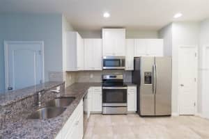 2208 LENNOX DALE LANE, BRANDON, FL 33510 - MLS#MFRTB8521452
