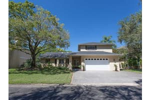 825 Marco Dr NE, St. Petersburg, FL 33702, Sold 01/07/14