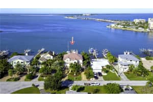 2424 Baywood Dr E, Dunedin, FL 34698, Sold 04/13/16